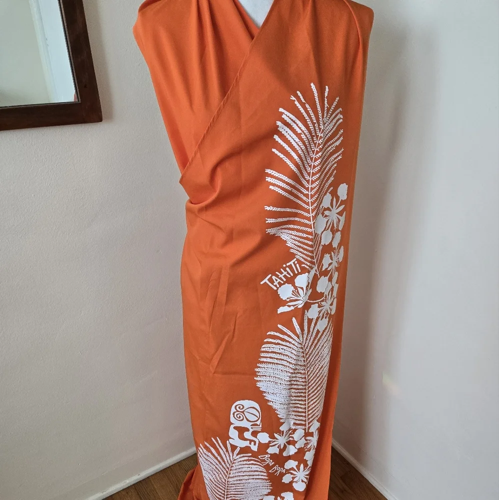 Vintage Tahitian Orange Sarong NOS - Picture 1 of 9